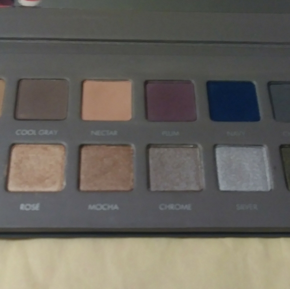 Lorac Pro 2 - Picture 4 of 4